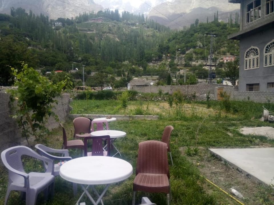 Four Seasons Family Guest House Hotel in Pakistan