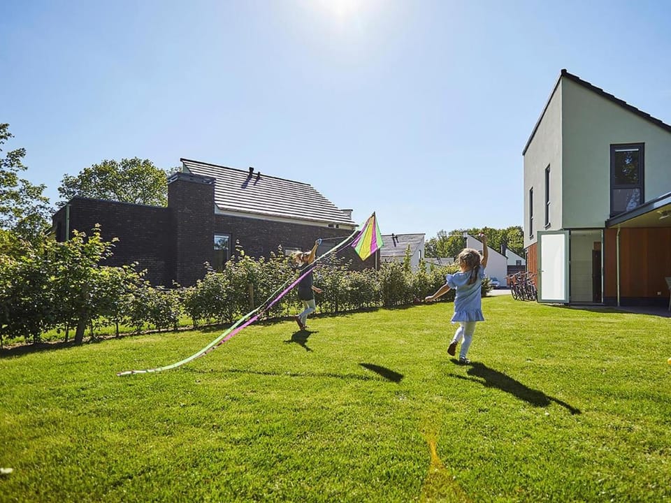 Bungalow in Limburg with Gourmet Kitchen Villa in Roggel