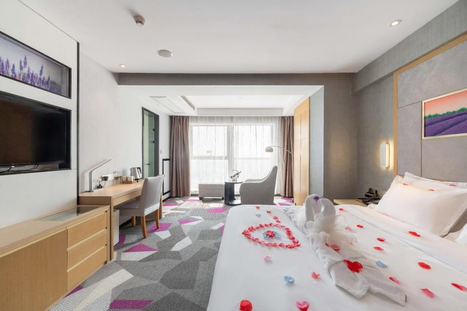 Lavande Hotels Wuhan Wuchang Railway Station Square Hotel in Wuhan