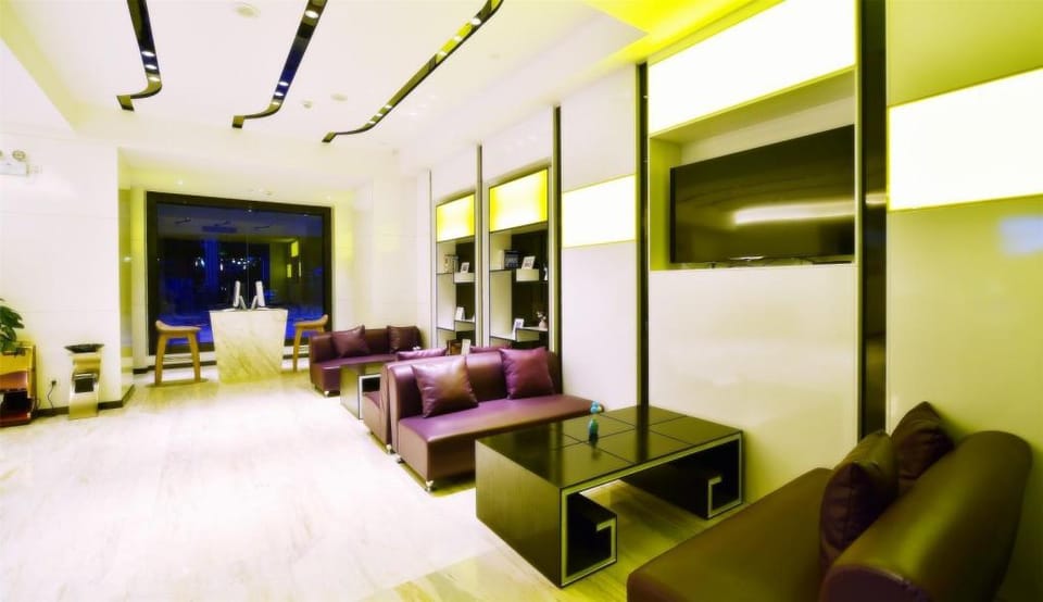 Lavande Hotels Wuhan Wuchang Railway Station Square Hotel in Wuhan