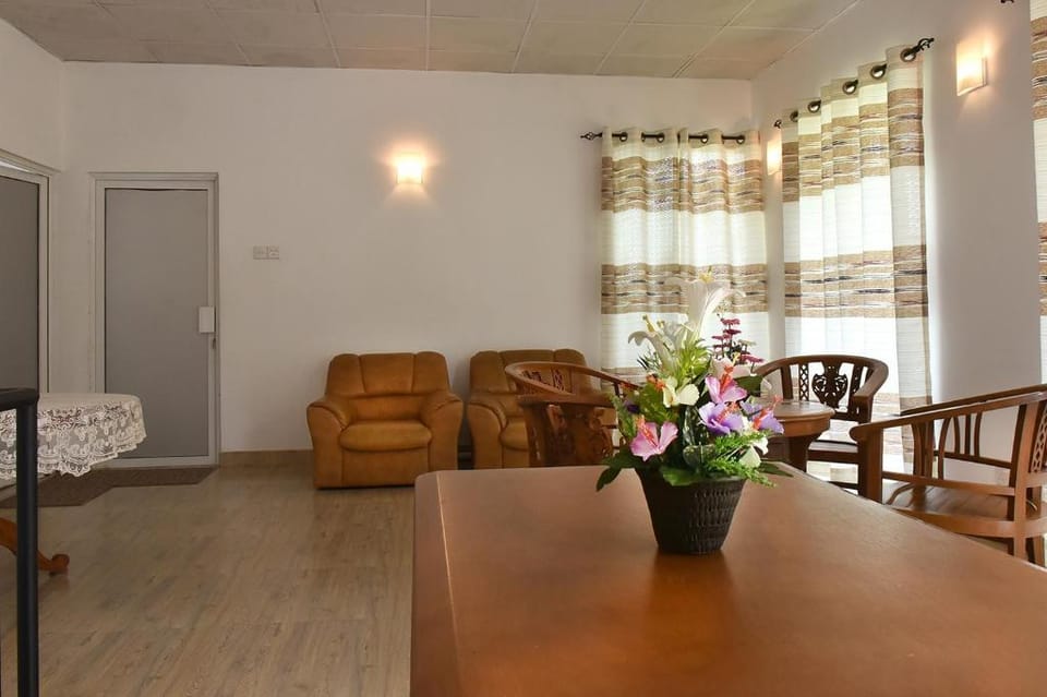 PEAK VIEW REST Apartment in Central Province