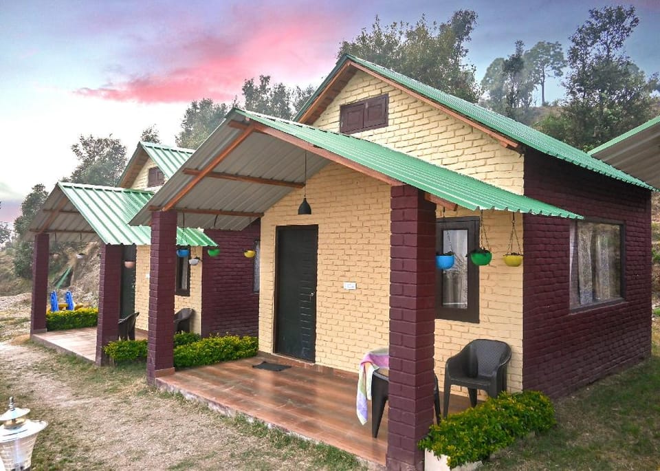 Kumaoni Karavan Camps  Resort Campground/ 
RV Resort in Uttarakhand