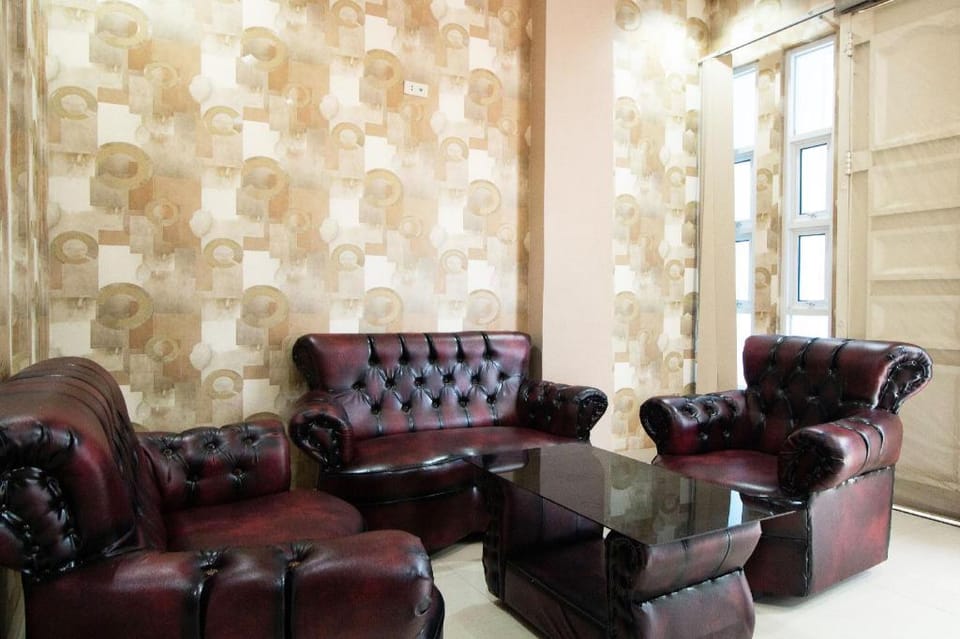 OYO 716 Iciw Iciw Exclusive Homestay Vacation rental in Indonesia