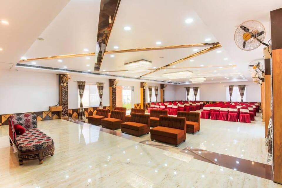 Hotel O Vaibhav laxmi Paradise Hotel in Lucknow