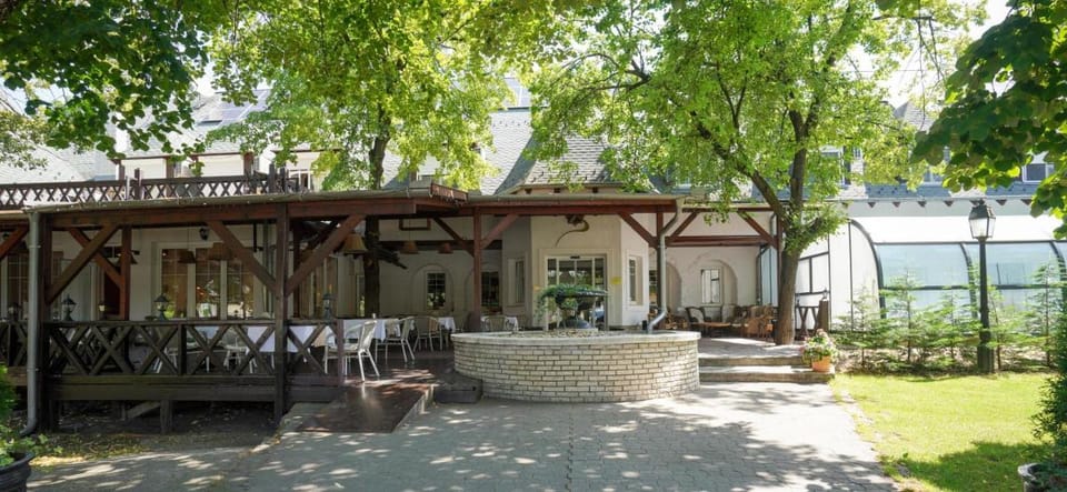 Szalajka Fogadó és Étterem Hotel in Slovakia