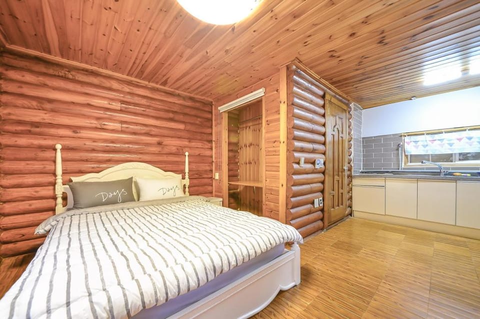 Pocheon Arumdri Pension Bed and Breakfast in Gyeonggi-do