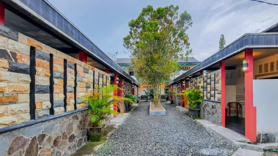 Wisma Malawen Palangkaraya Mitra RedDoorz Hotel in Indonesia