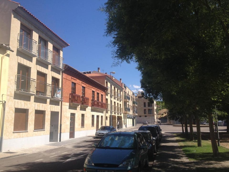 Apartamento Puente Romano P1-1B Apartment in Salamanca
