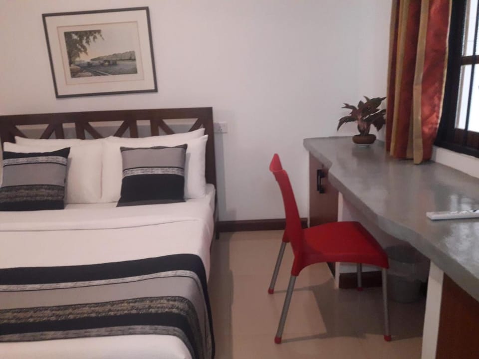 Pinnawala Backpack Residencies Bed and Breakfast in Sri Lanka