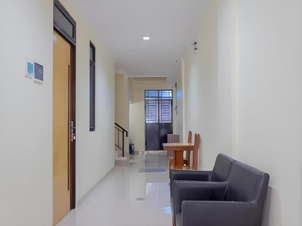 JO Cengkareng Guest House Hotel in Jakarta