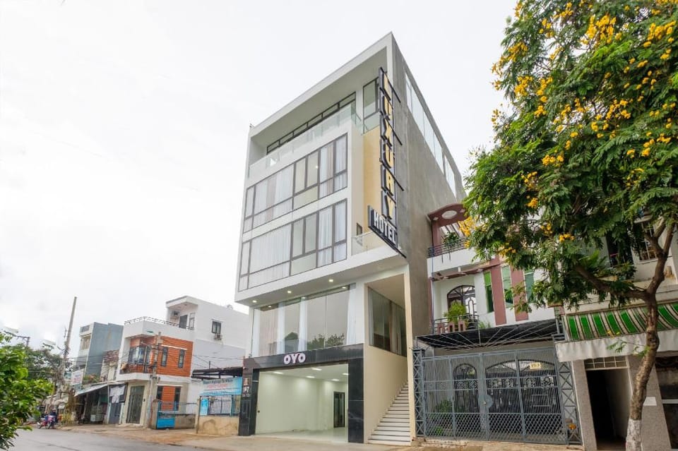 Luxury Hotel Da Nang Hotel in Da Nang