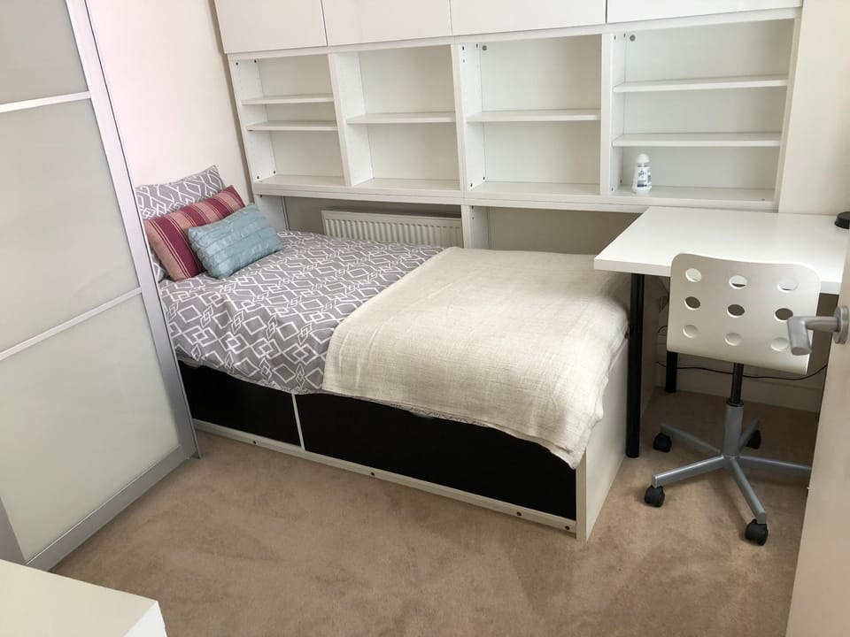 Stunning 2 bed flat in fantastic location Apartment in London