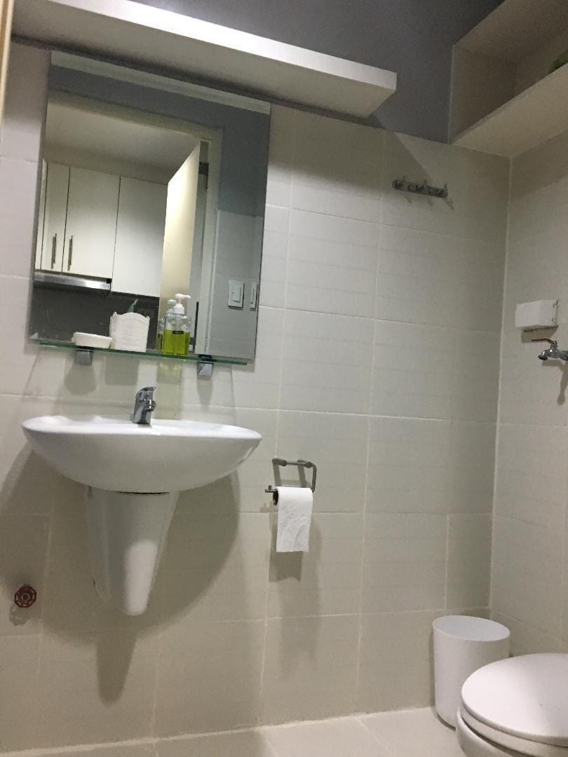 Cozy La Vista at Sea Residences Apartment in Pasay