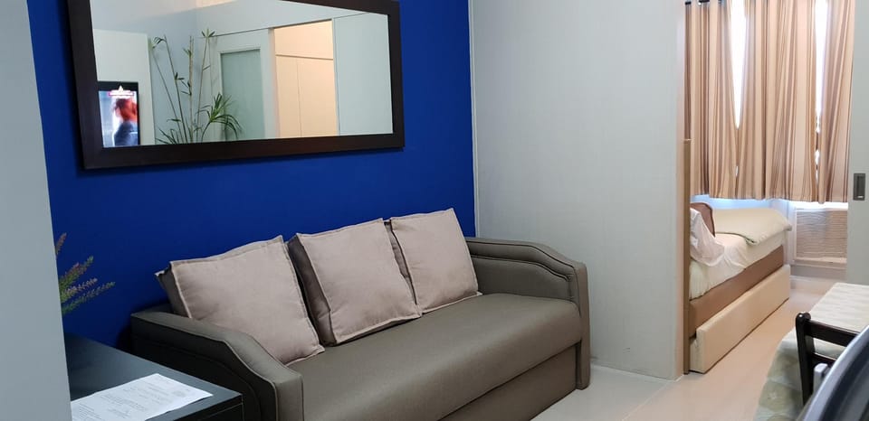 Cozy La Vista at Sea Residences Apartment in Pasay