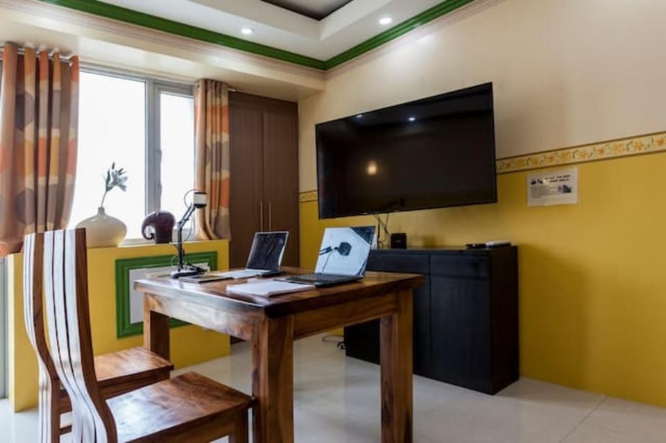 Cozy Layover Condo | 8-min Walk to Terminal 3 Apartment in Pasay