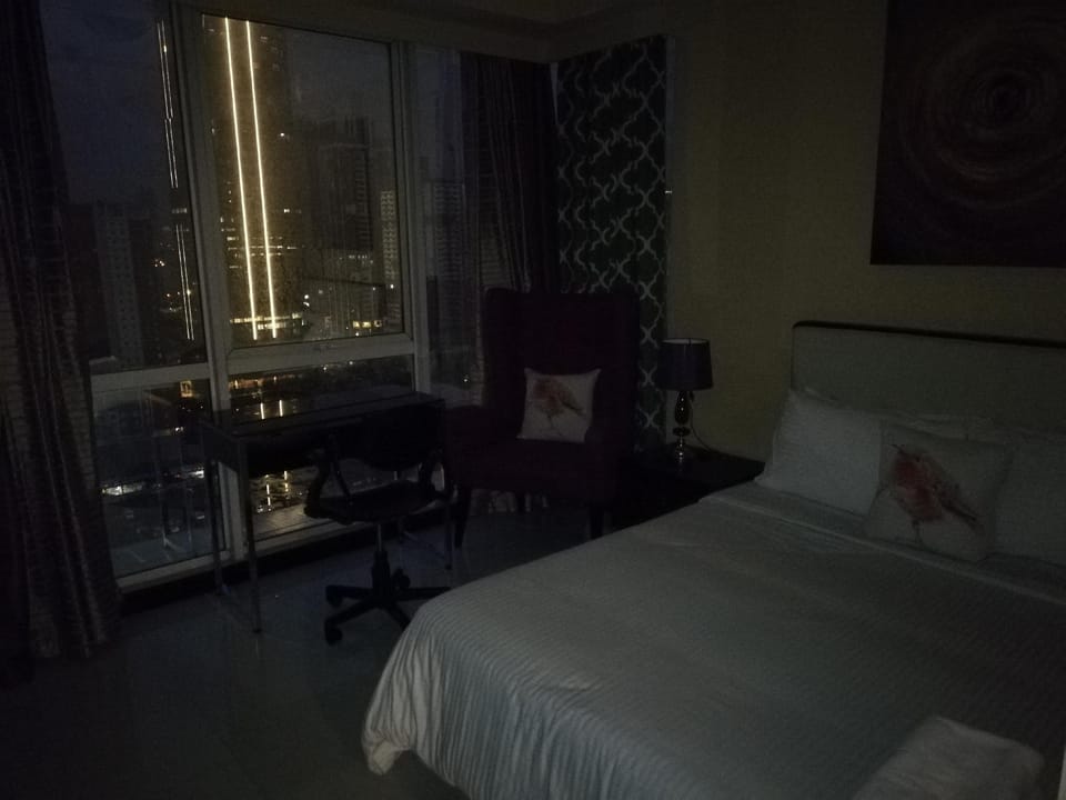 Shanika Properties @ F1 BGC #2 Apartment in Makati