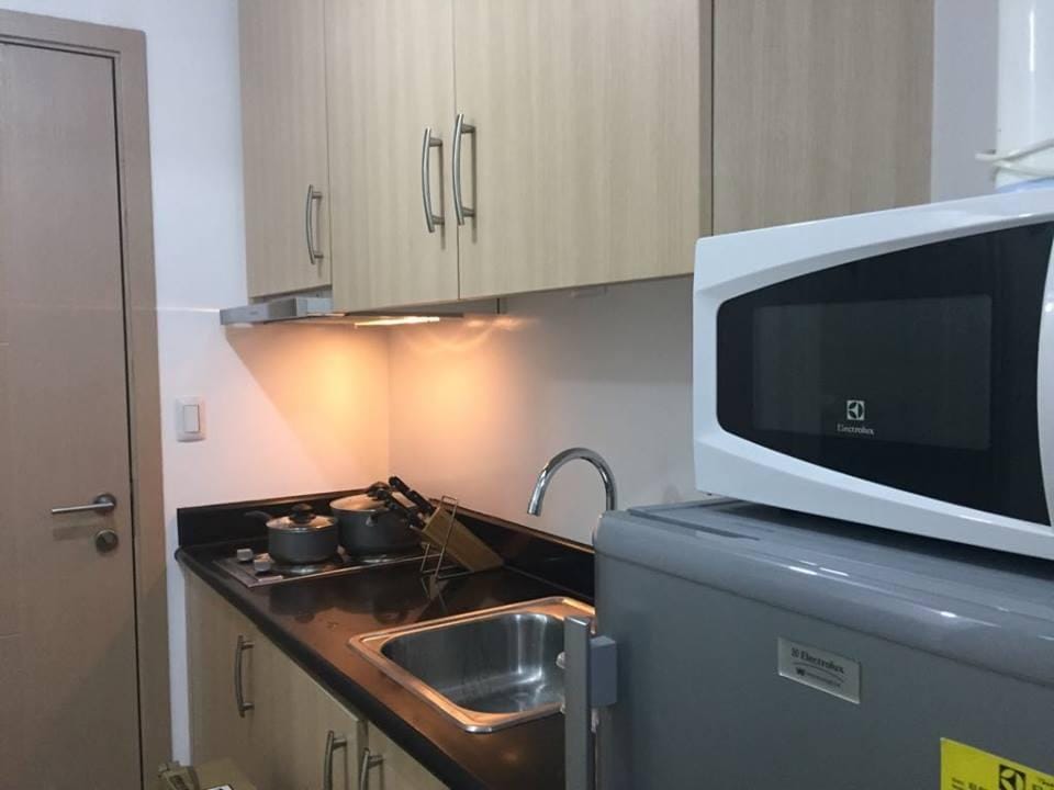 1BR  Stunning view  SM Light Residences Wifi Apartment in Mandaluyong