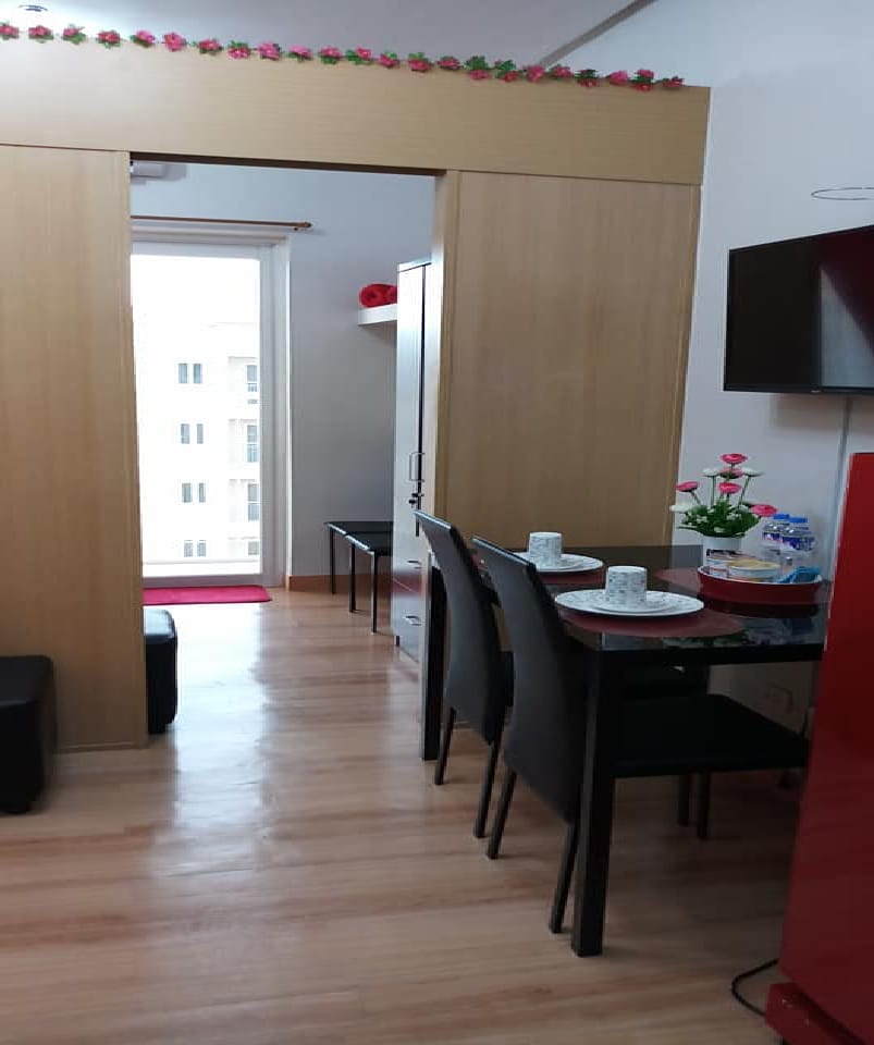 L&A's Staycation @ Trees Residences Apartment in Quezon City