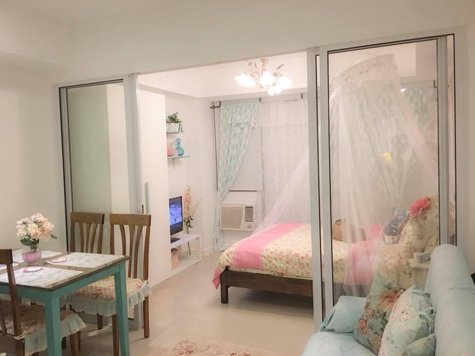 Azure staycation #audreyshabbyplace Manila airport Apartment in Paranaque