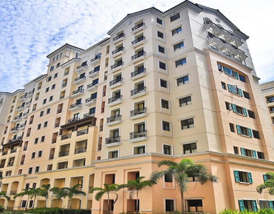 1BR PINECREST CONDOMINIUM Apartment in Pasay