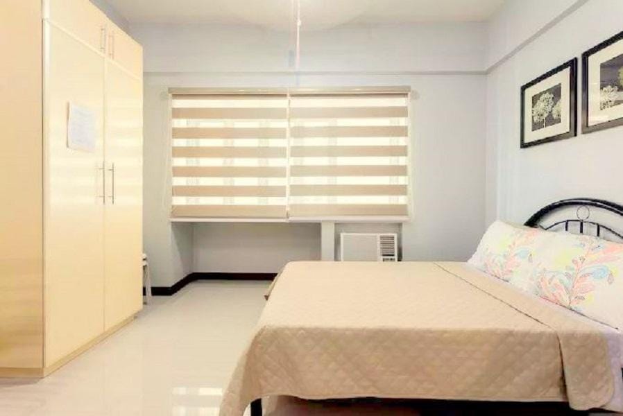Morgan Suite  @ Mckinley Hill  Unit 18 Tower 3 Apartment in Makati