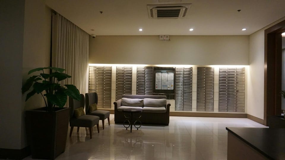 Two Palm Tree Condo #2 at Manila Airport by Beth Apartment in Pasay