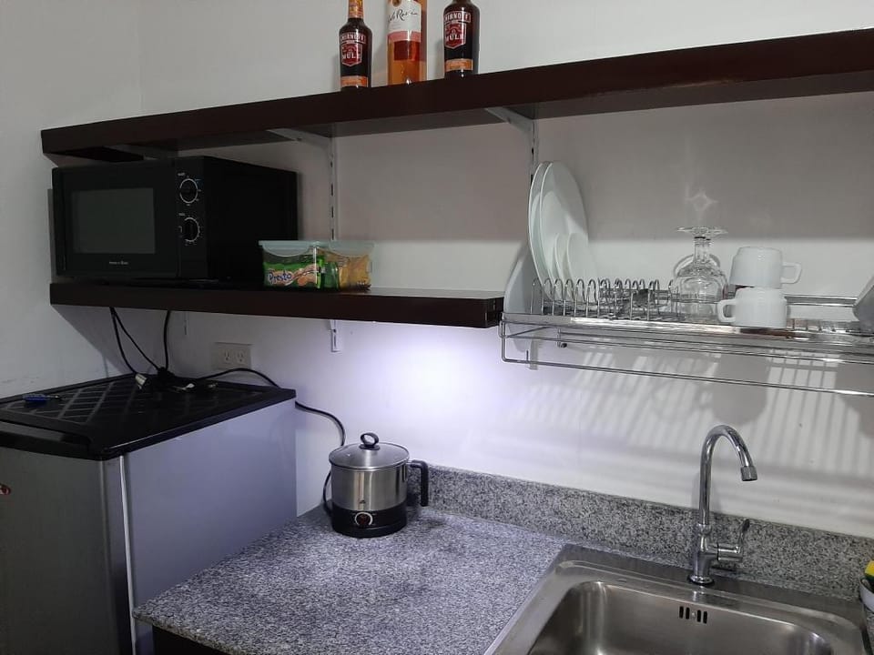 Condo eLgimikero @ Solano Hills open 24/7 Apartment in Muntinlupa