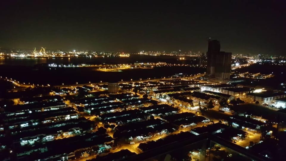 Romantic sea view,, party, quiet, a private space Apartment in Johor