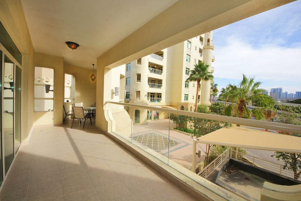 Luxurious 3Bedroom Shorline Private Beach Residenc Apartment in Dubai
