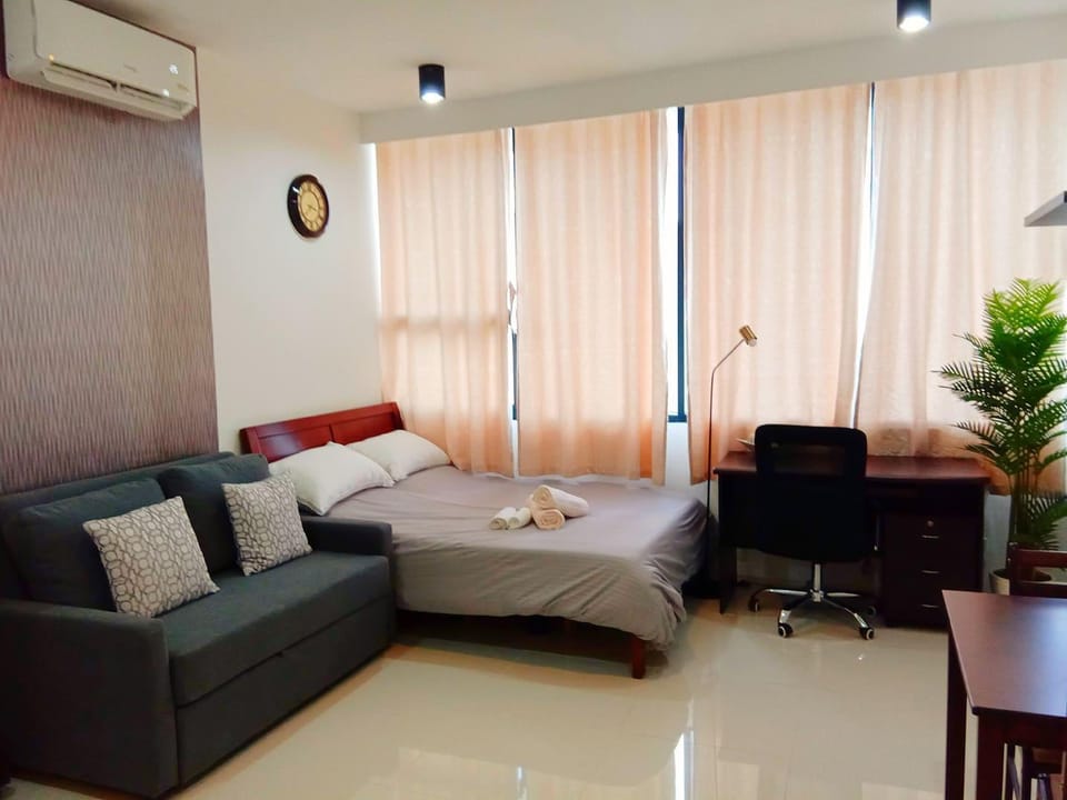 Sky View Suite AVENIR 14T Beautiful Iconic Condo Apartment in Lapu-Lapu City