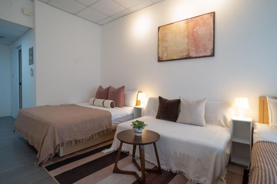 perfect Taipei Station Apartment in Taipei City