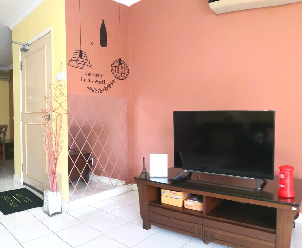 Cozy Homestay Marina Court /Free Wifi/8pax Apartment in Kota Kinabalu
