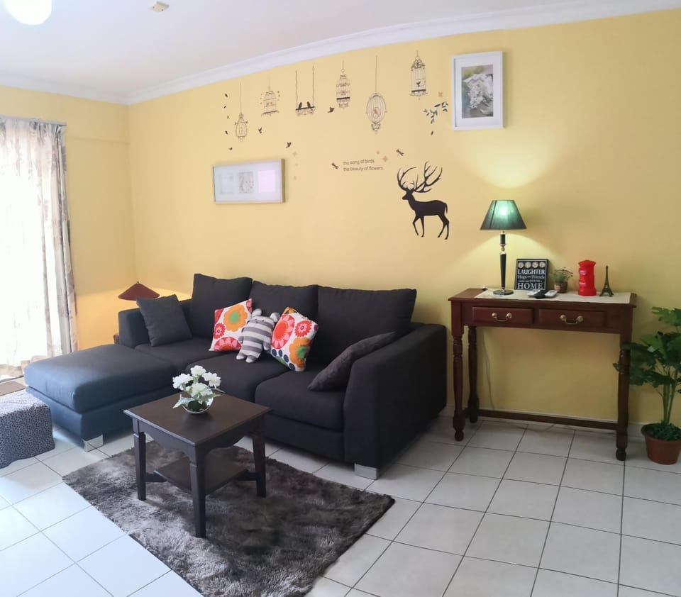Cozy Homestay Marina Court /Free Wifi/8pax Apartment in Kota Kinabalu