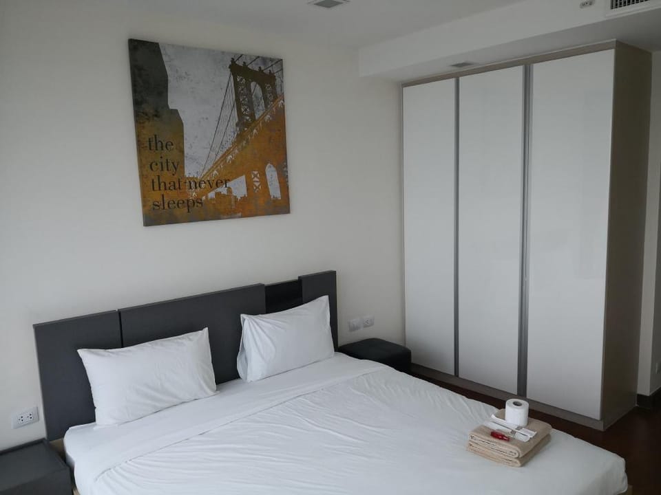 1 bedroom that faces private beach Apartment in Pattaya City