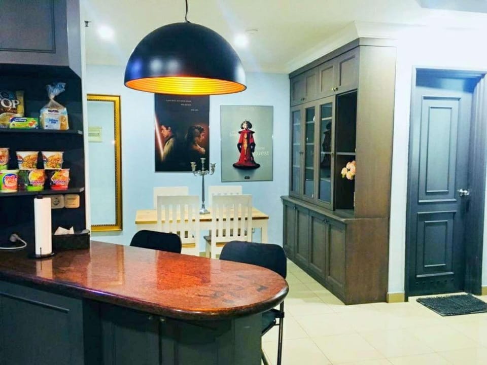 3 BR apt, near JIE Expo & RS mitra kemayoran Apartment in Jakarta