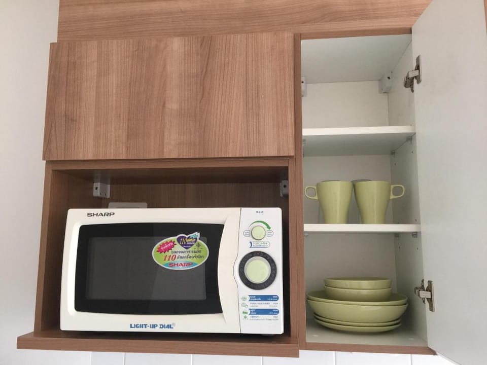 A1. 1BR CONDO/ 1 step to BTS Sukhumvit Line/ Wifi  Apartment in Bangkok