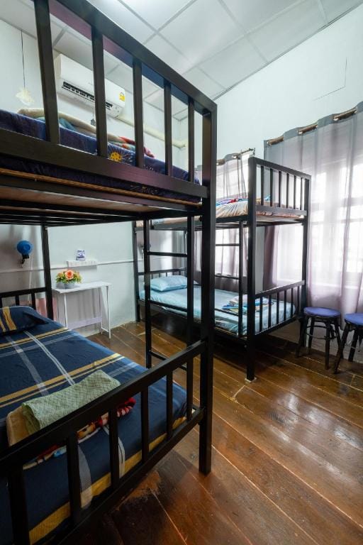 Sip N' Camp Apartment in Bangkok