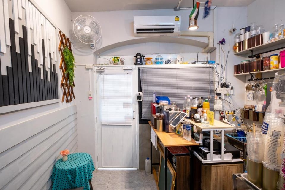 Sip N' Camp Apartment in Bangkok