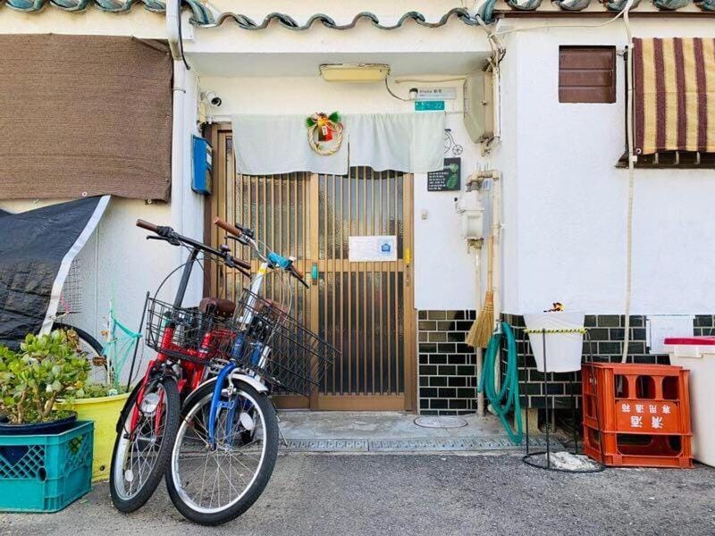 10mins train to  Namba .5 mins walk to station.  3 bedrooms japanese style  private house . 2-6ppl Vacation rental in Osaka
