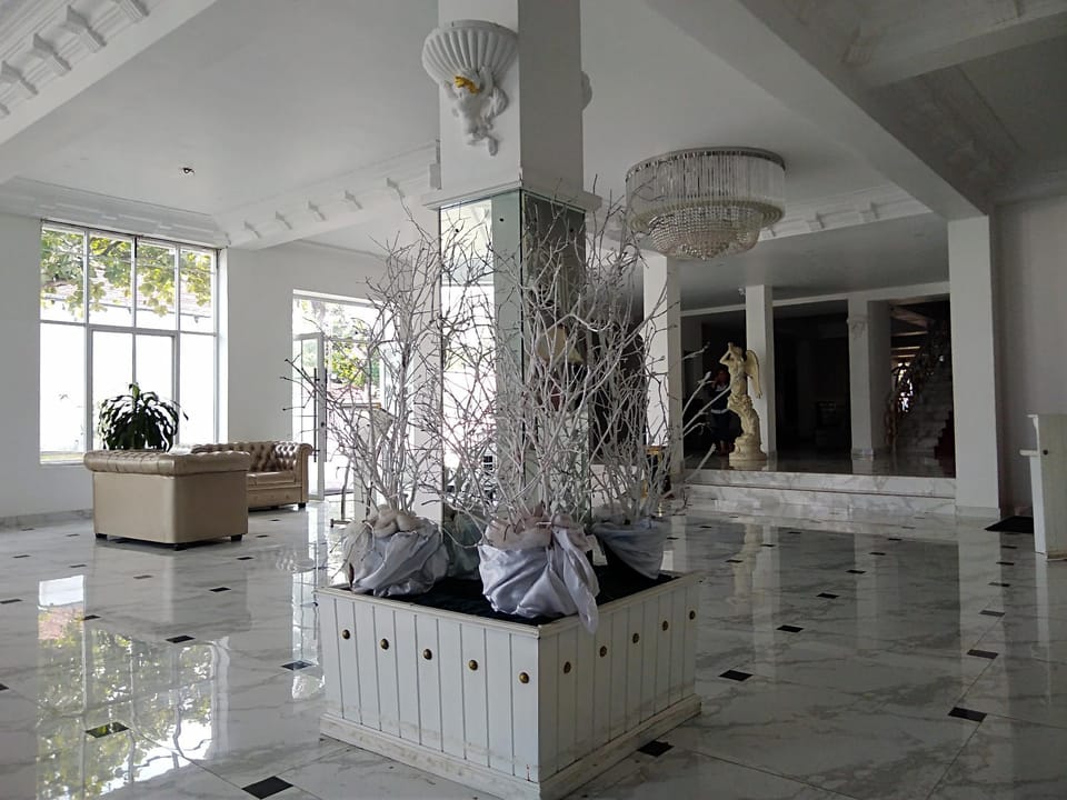 Beach park, Ocean, City tours. Very nice Apartment in Negombo