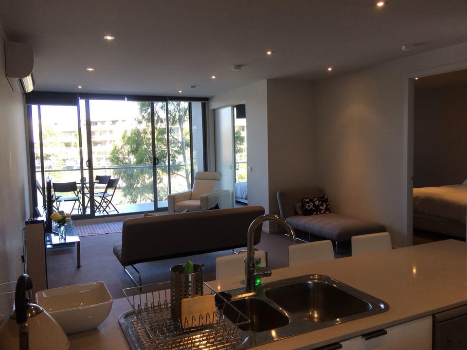 Marina View Apartment on the Maribyrnong River Apartment in Melbourne