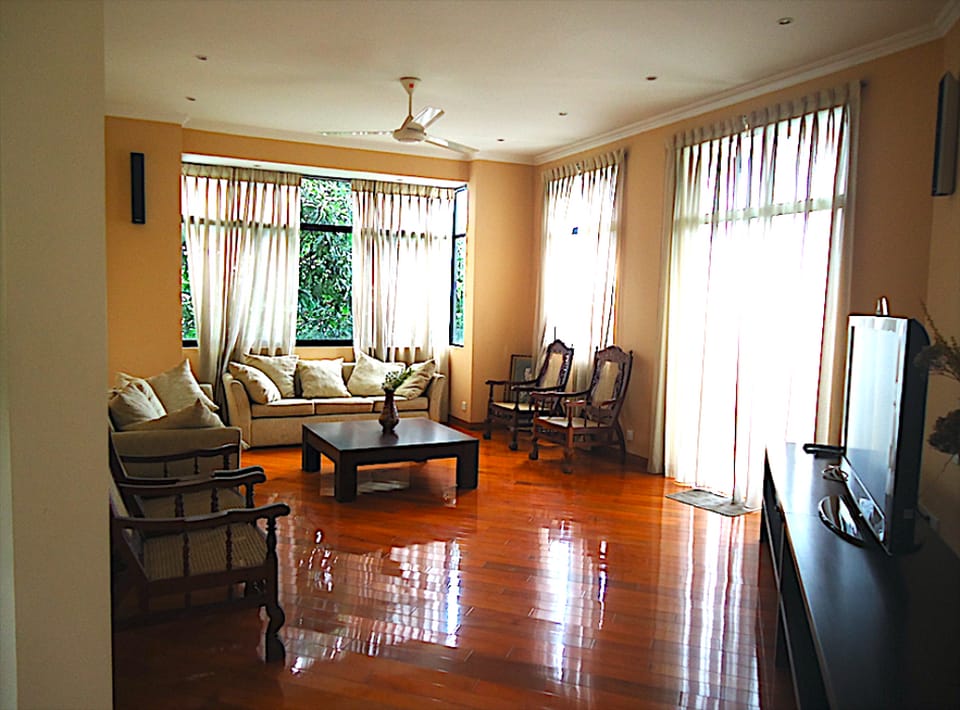 Kandy Sunrise-5 Bedroom B&B Luxury House in Kandy Vacation rental in Kandy