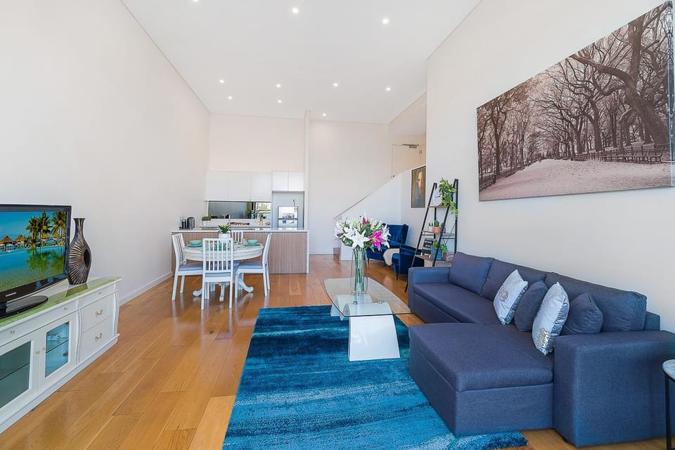 Wentworth Point Water Front Luxury Apartment Apartment in Sydney