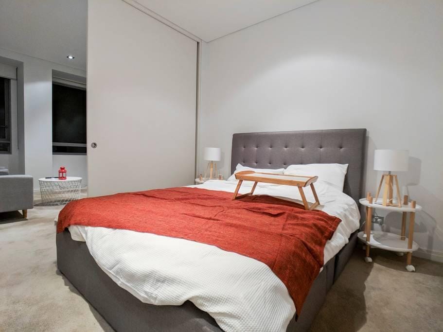 Modern Apartment close to Milsons Point Station Apartment in Sydney