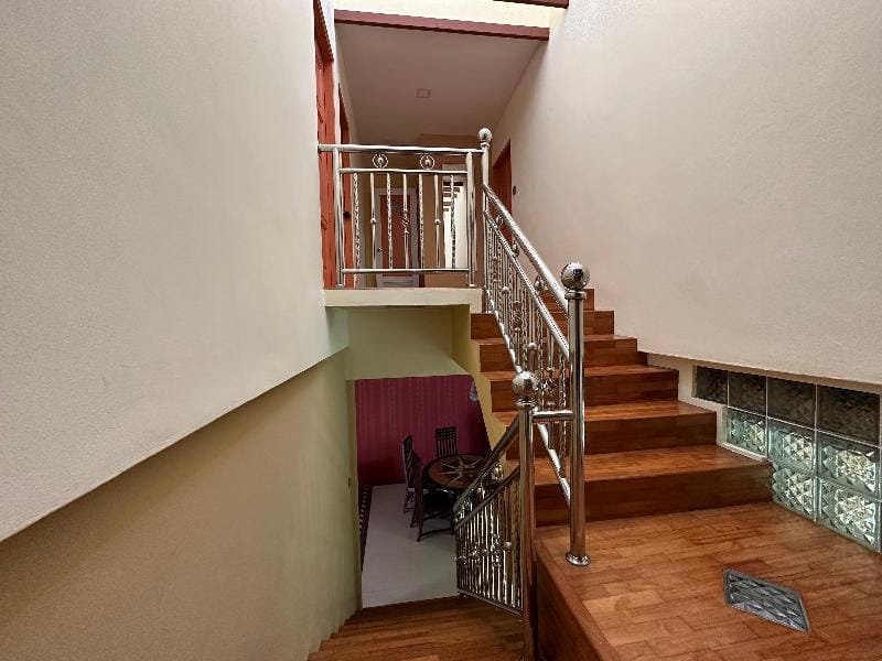 Seladah Stay B [Double Room with Shared Bathroom] Vacation rental in Kuching