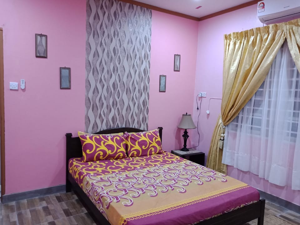 Jazepuri Guest Rooms - Jaze 3 Vacation rental in Kuching