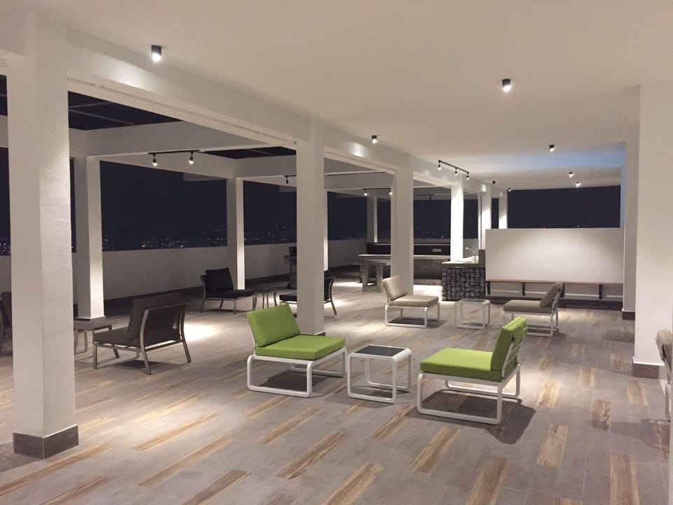 KLHome with KLCC stunning view @ TeLseHomeKL Apartment in Federal Territory of Kuala Lumpur