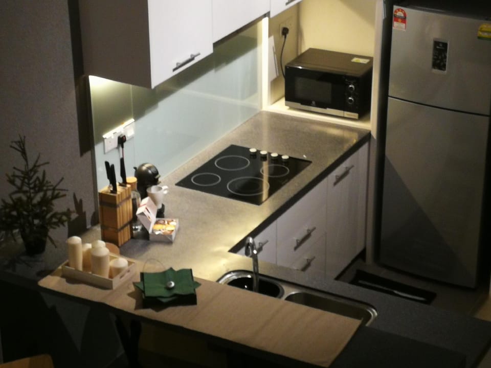 Room in EstCondo@Lrt Bangsar/KL Sentral/Mid Valley Apartment in Federal Territory of Kuala Lumpur