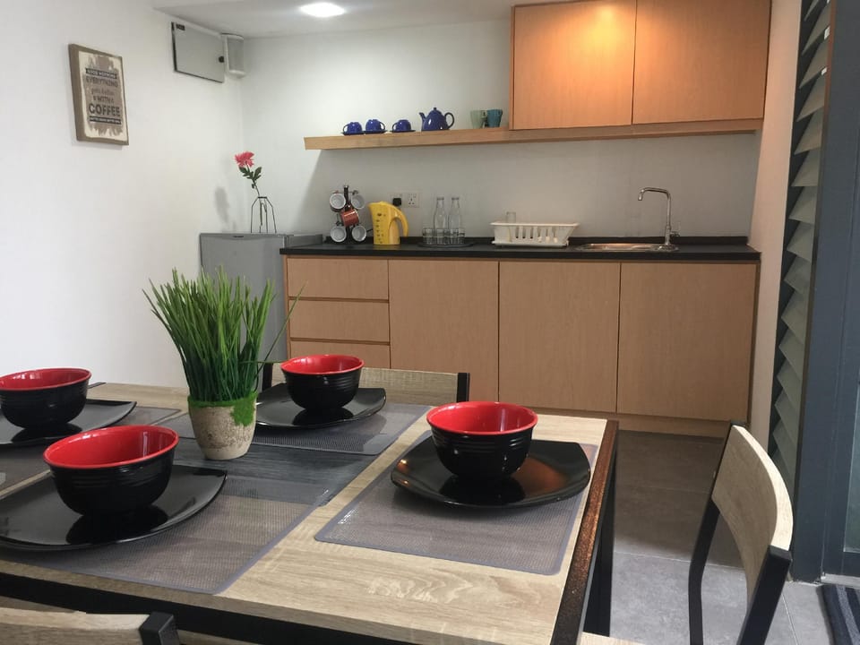 Loteng - Smart Urban Loft Duplex, SOHO, Nr  Curve Apartment in Petaling Jaya