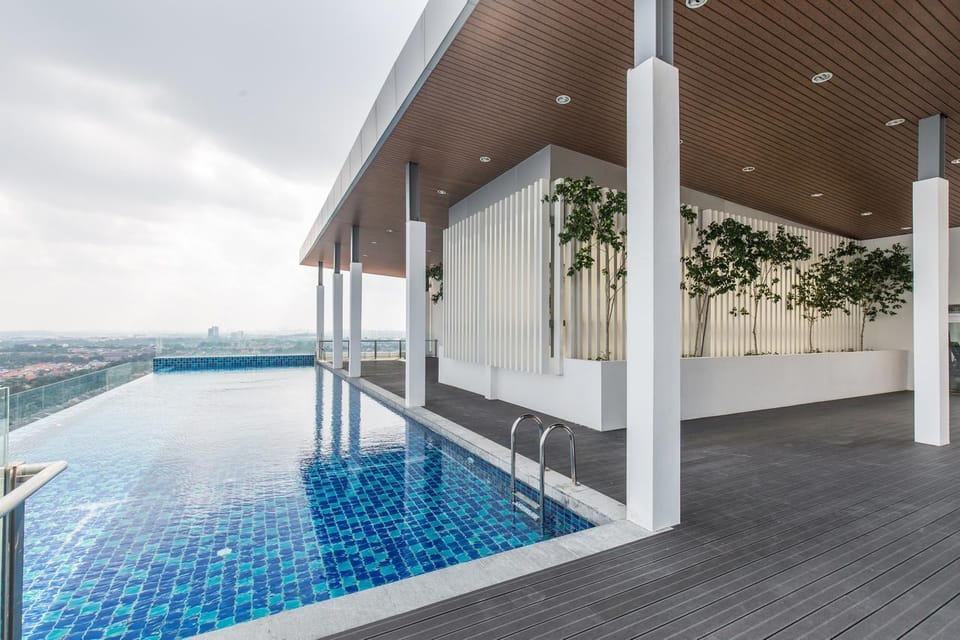 Damen Suite Hotel Apartment in Subang Jaya